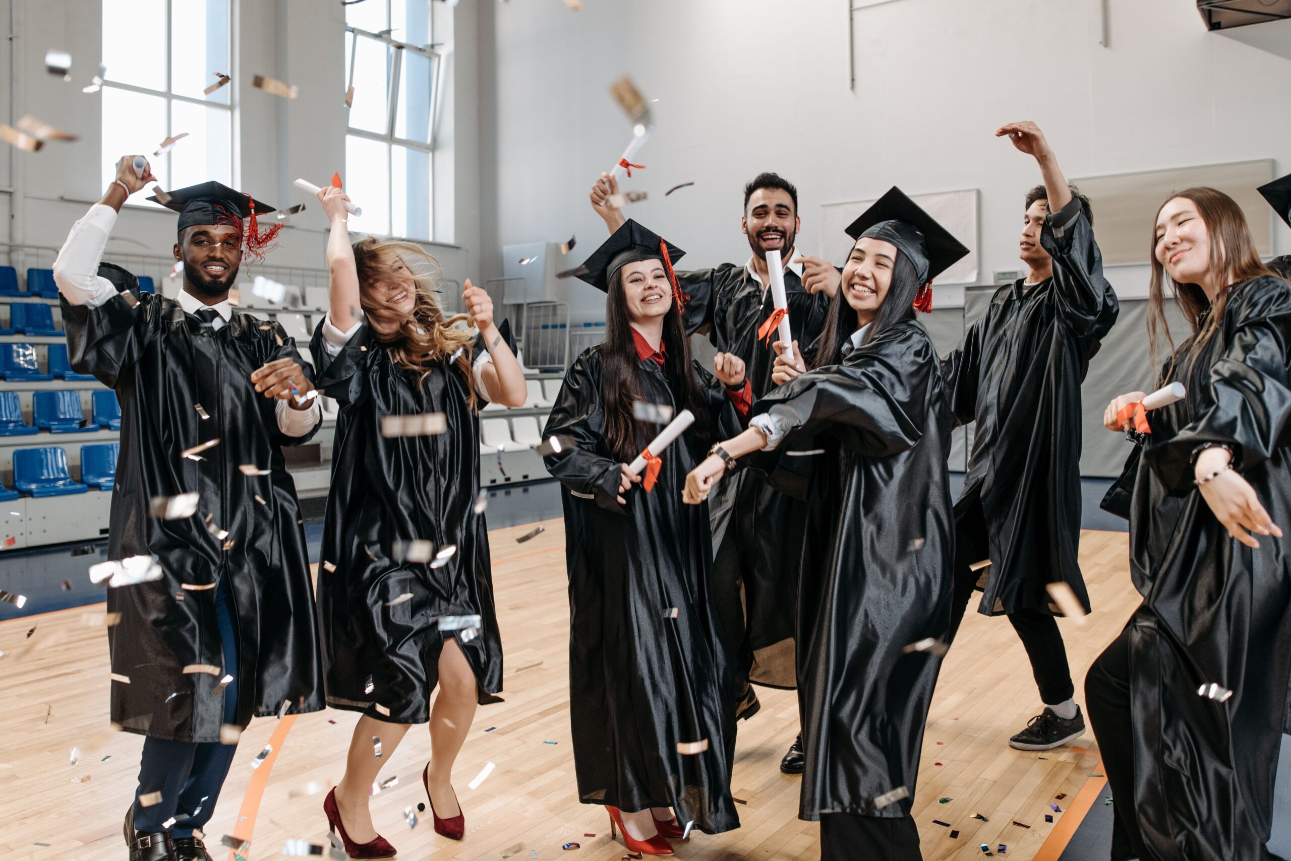 How to Get a Full Scholarship to Study in the USA (2026-2027 Guide)